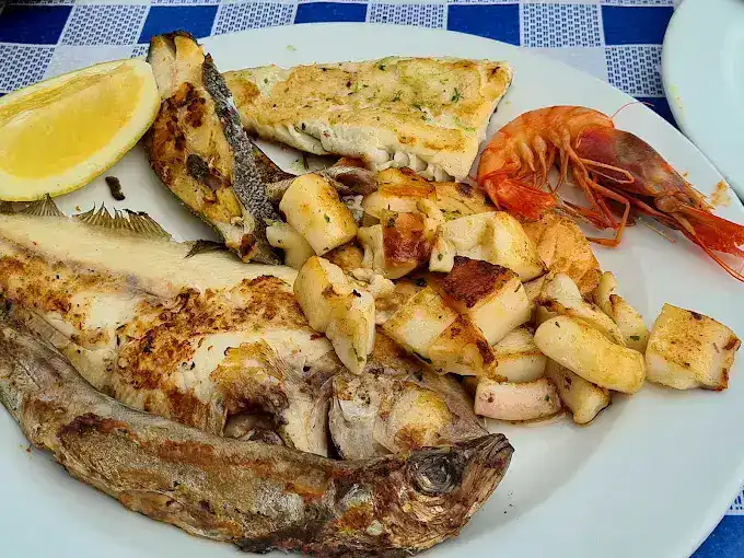 Frontera Costa de Almeria – restos – www.pulpi .eu restos restaurante resto pescado