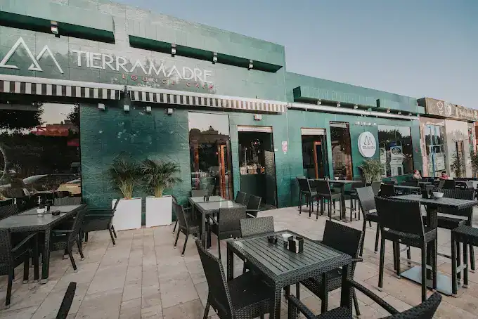 Tierra Madre Aguadulce Costa de Almeria www.pulpi .eu restos restaurantes terraza