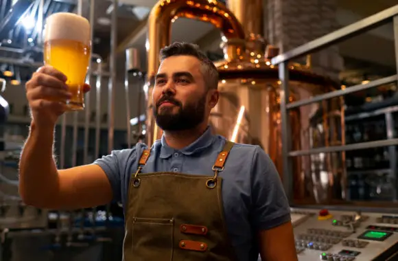 El Faro fabrica cerveza