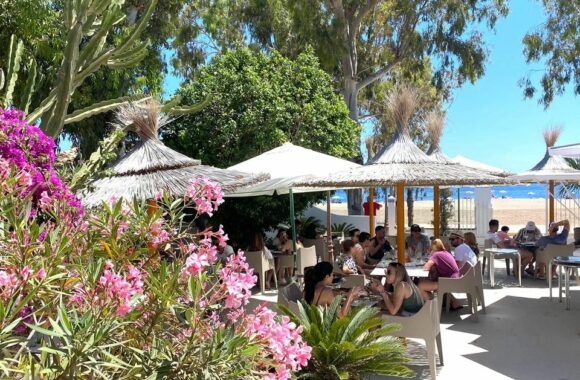 Oasis de las Palmeras Bolnuevo Costa de Almeria Murcie Murcia restos restos restaurantes playa