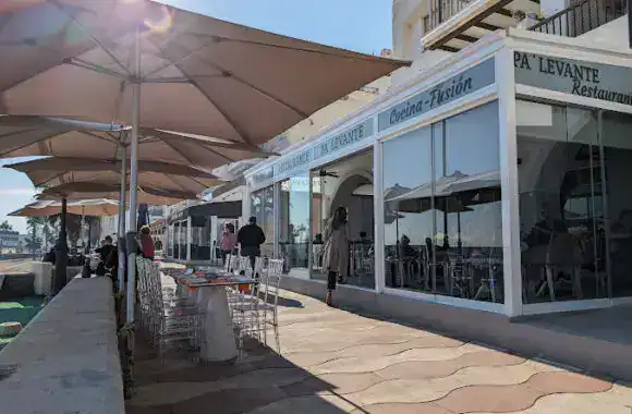 Palevante Almeria Costa de Almeria Murcie Murcia restos restos restaurantes promenade