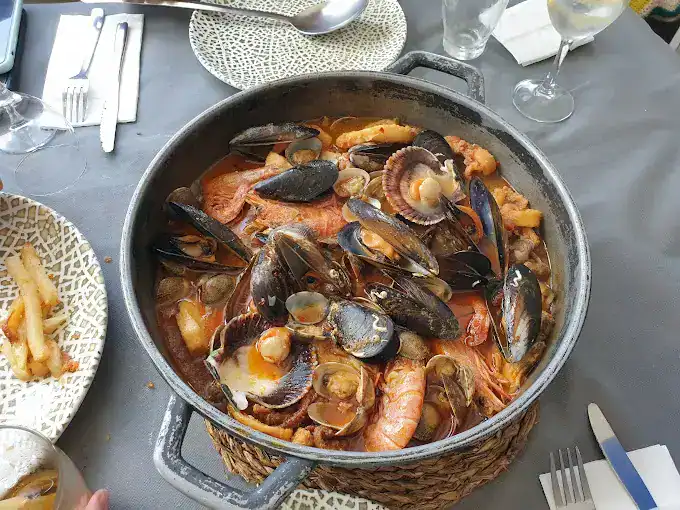 La Ola Isleta del Moro Cabo de Gata Nijar Restos Restaurantes mosselen
