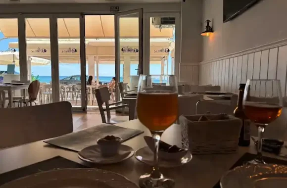 3 Almas Aguadulce Costa Calida Murcia restos restaurantes salle