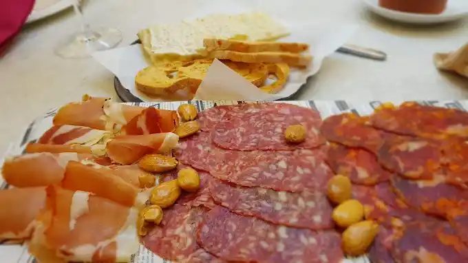 Salitre Almeria Costa de Almeria restos restaurantes charcuteries