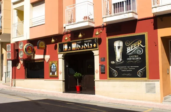 Gastrocerveceria la Abadia Alhama Costa de Almeria Andalousia restos restaurantes street