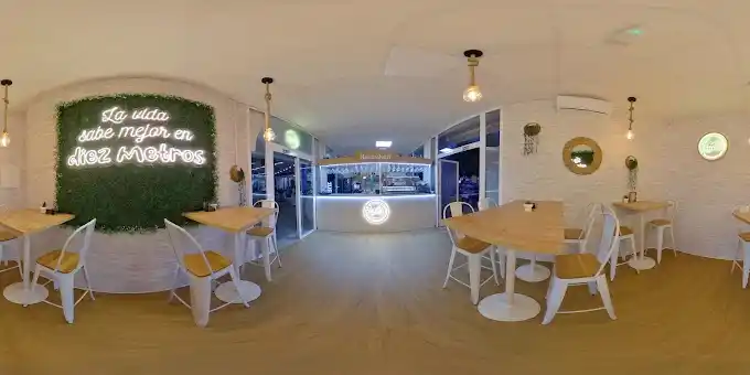 Diez Metros Mazarron Costa de Almeria restos restaurantes
