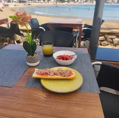 La Brisa Lounge Mazarron costa Almeria restos restaurantes street