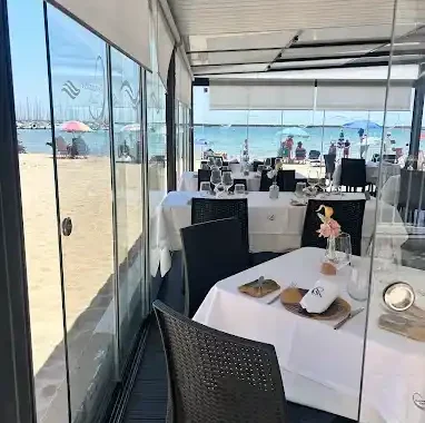 Guille Torrevieja Alicante Sudeste de Espana restaurante restos playa mare