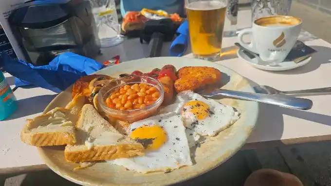 Mango Beach House Cafe Restaurant Torrevieja Alicante Sudeste de Espana restaurante restos english brunch