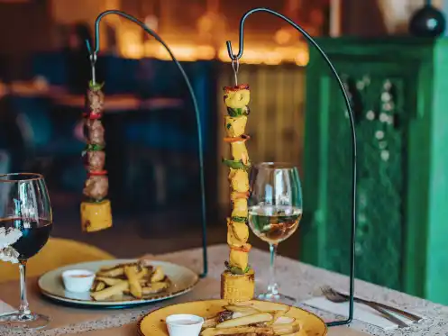 Cocolinda Valencia Sudeste de Espana restaurante restos brochetas