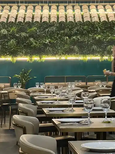 Dididaodao Valencia Sudeste de Espana restaurante restos tables