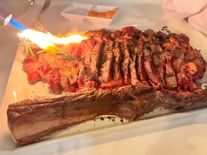 El Asador de Mikkonos Valencia Sudeste de Espana restaurante restos entrecot