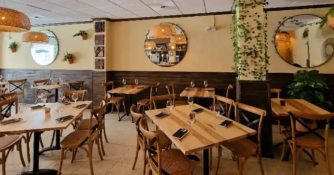 Tierra y Mar Garrucha Sud este de Espana restaurante restos tables