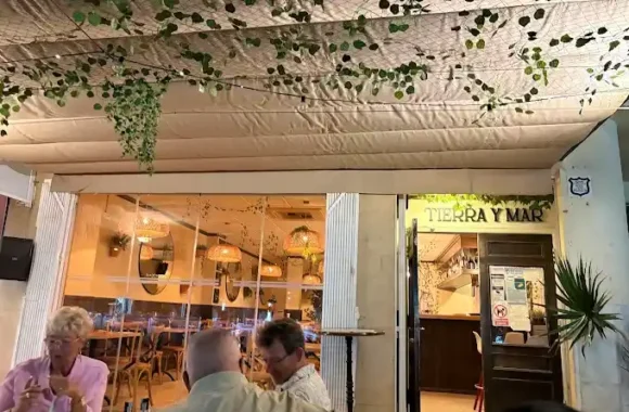 Tierra y Mar Garrucha Sud este de Espana restaurante restos terraza