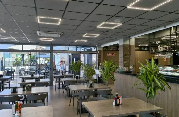 Venta El Cabezo La Bombonera Cartagena este de Espana restaurante restos tables